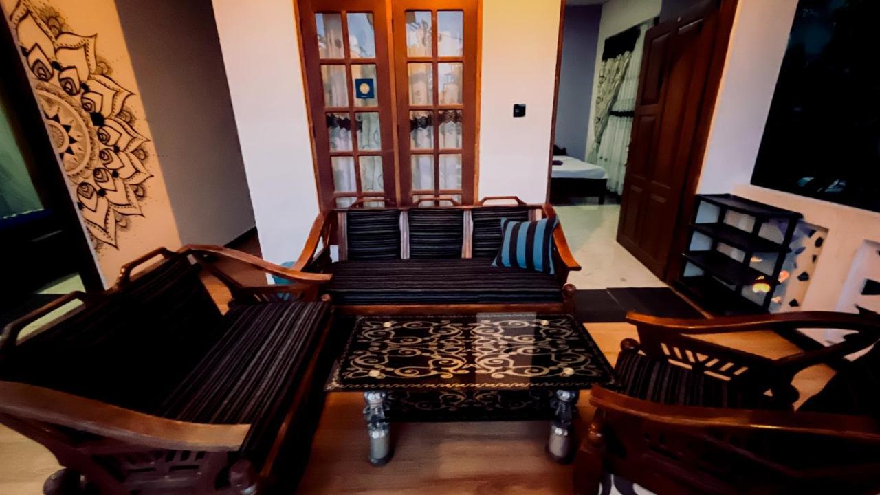 Adhi'S Place Элла Экстерьер фото