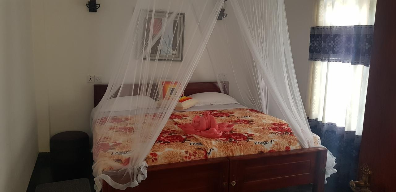 Adhi'S Place Элла Экстерьер фото